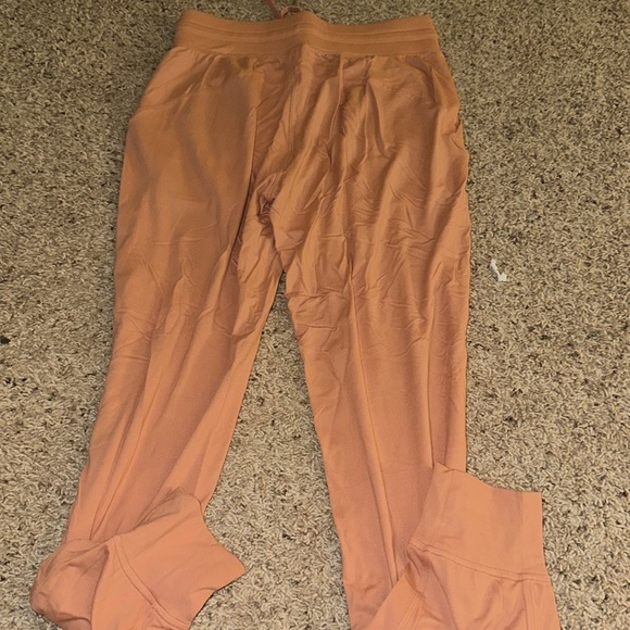 lululemon ready to rulu joggers - Picture 2 of 3